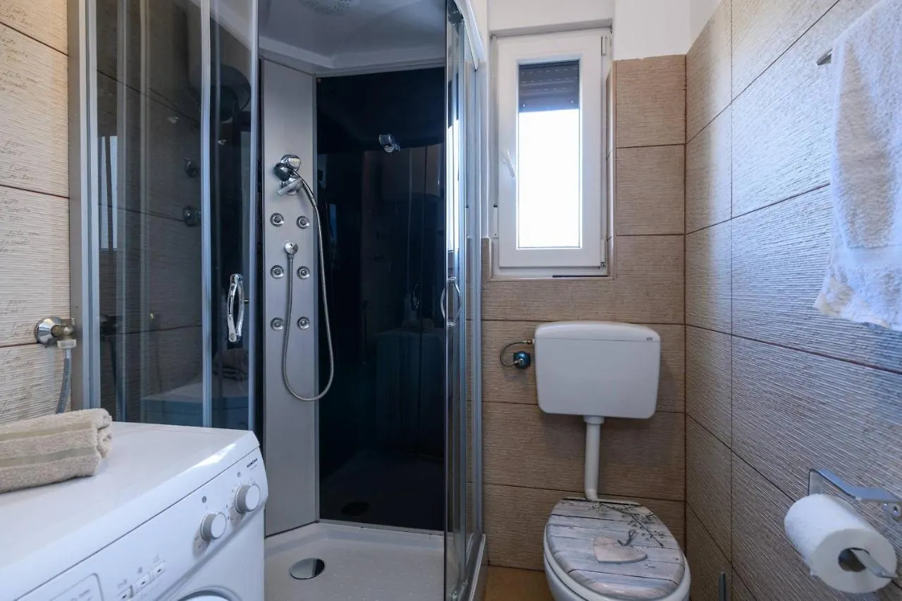 Вилла Bobo Family House With Pool Воднян