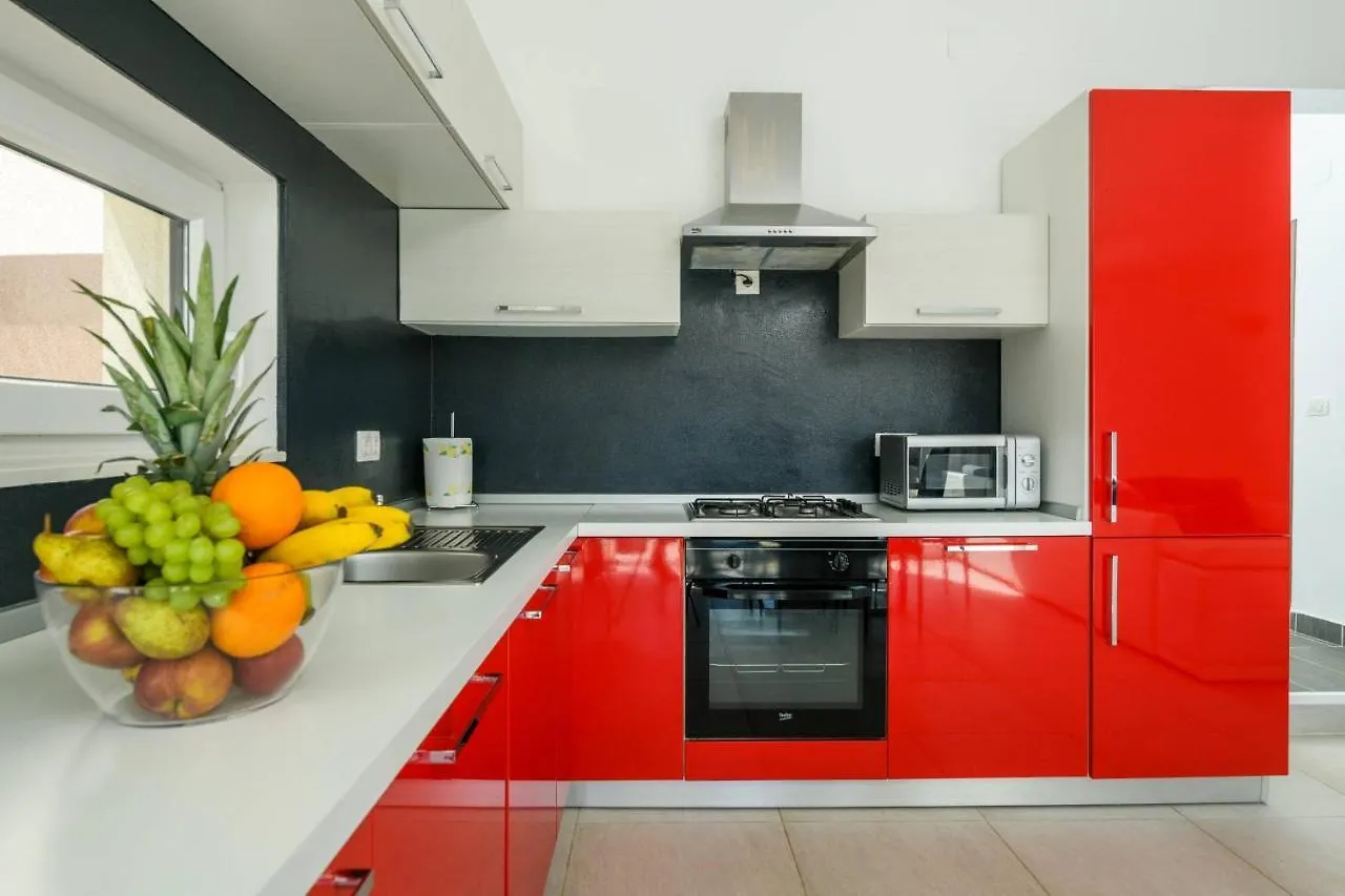 Вилла Bobo Family House With Pool Воднян