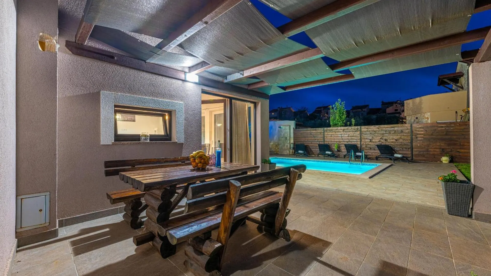 Вилла Bobo Family House With Pool Воднян